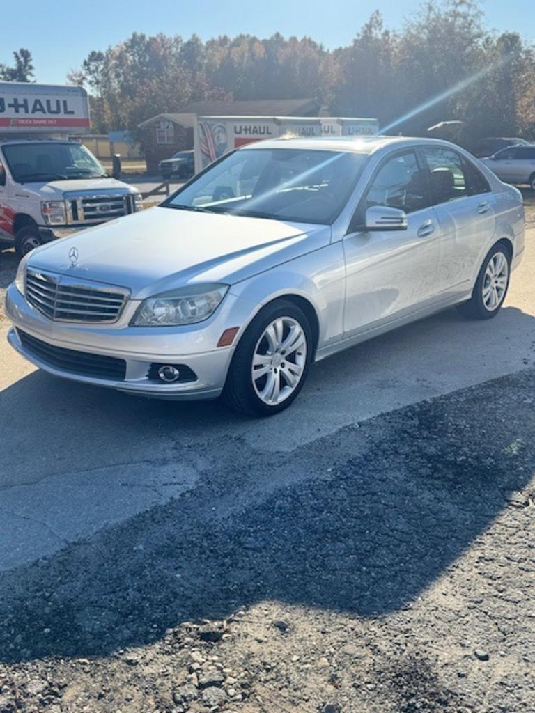 2010 Mercedes-Benz C-Class's photo