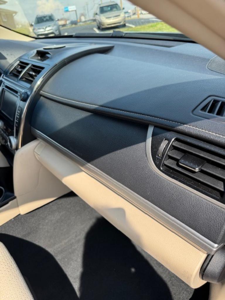 2014 Toyota Camry L - Photo 14