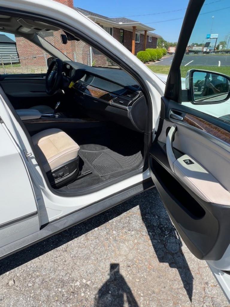 2012 BMW X5 xDrive35i - Photo 6