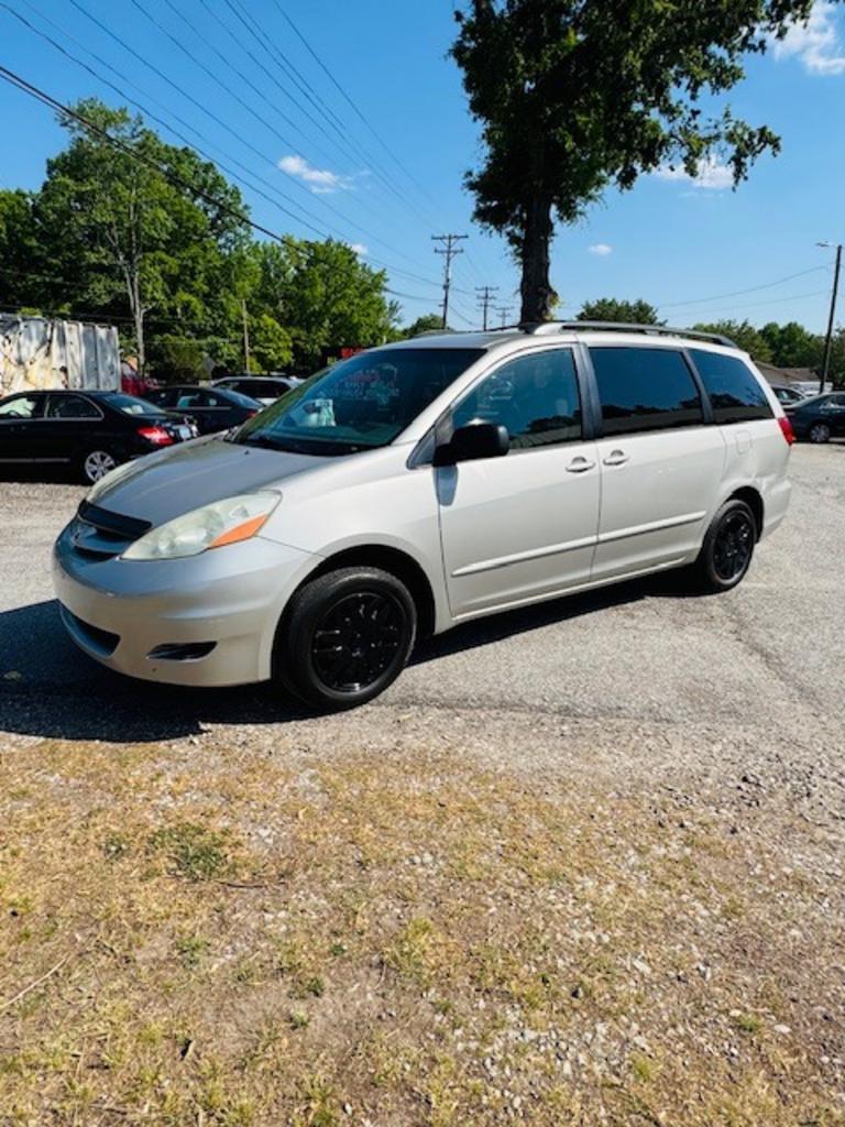 2006 Toyota Sienna LE